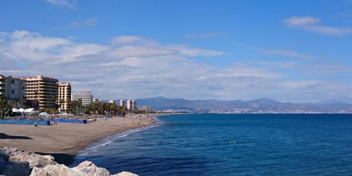 Appartement Apartamento Carole Playa Bajondillo Torremolinos Beach - Playa A 30 Segundos - Wifi - Parking - Terraza Extérieur photo