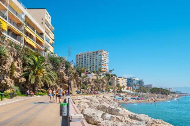 Appartement Apartamento Carole Playa Bajondillo Torremolinos Beach - Playa A 30 Segundos - Wifi - Parking - Terraza Extérieur photo